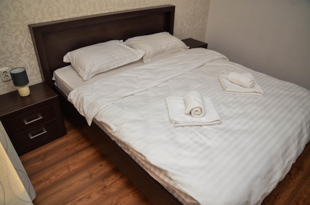Cozy Apartments - Iasi Buitenkant foto